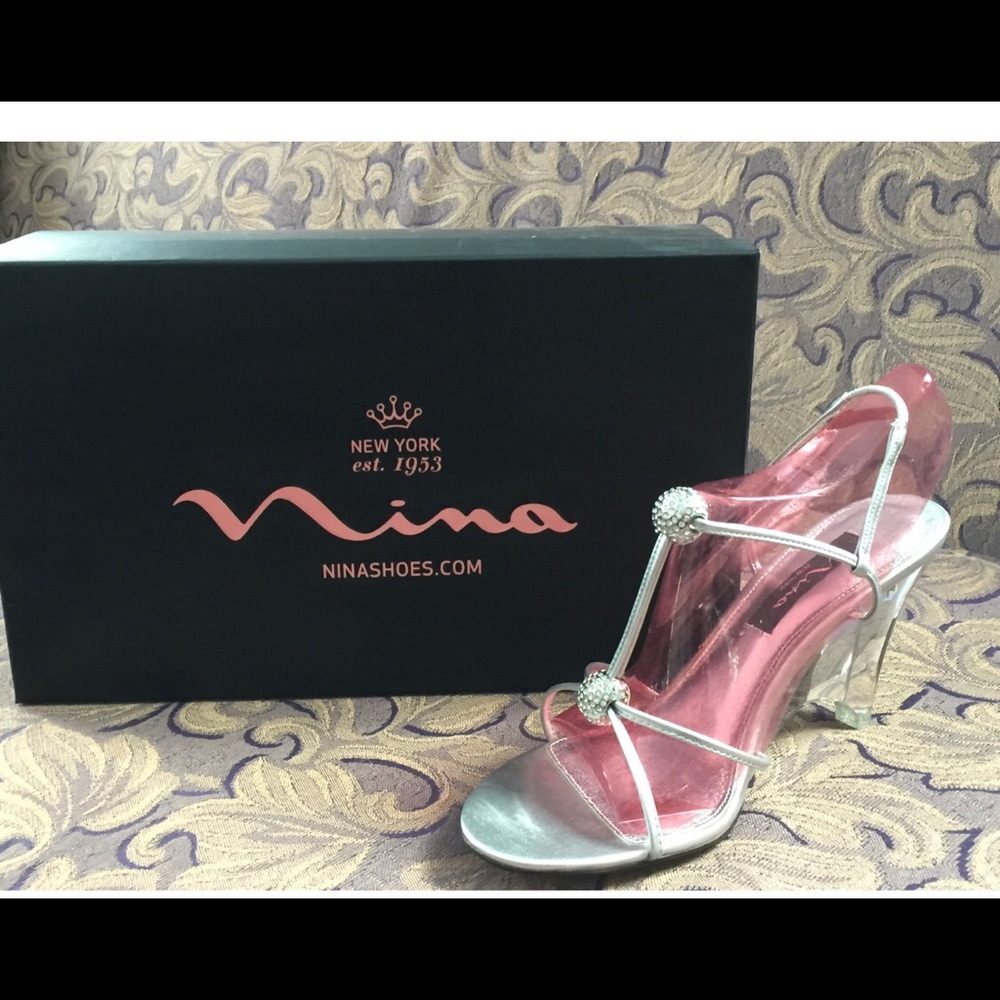 COPY - Strappy heel women’s size 7.5